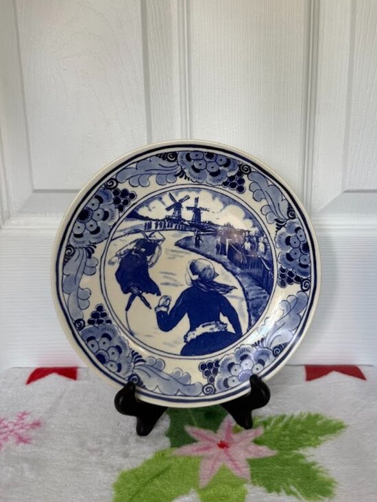 Delft Blue Other - Vintage The Hans Brinker Delft Plate Collection ''Thee Race'' 1982